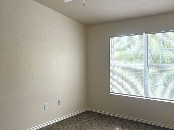 3rd image of 3901 Sonoma Springs Ave APT 1012