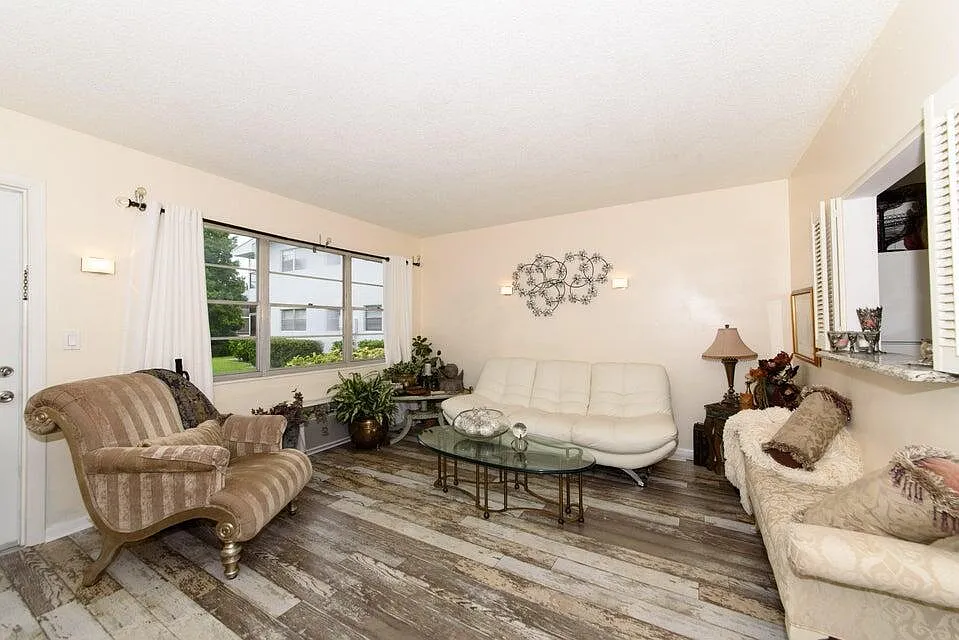 Building Photo - 59 Bedford Ct #C