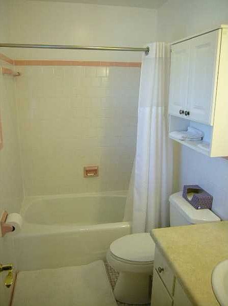 2nd image of 325 Woodside Dr