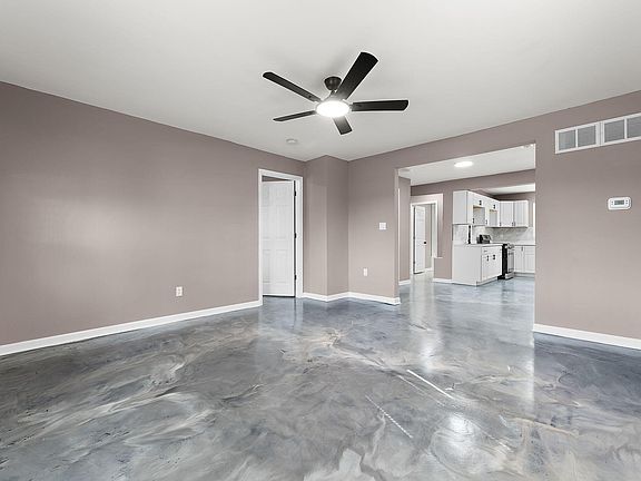 5th image of 19 E 36th Pl