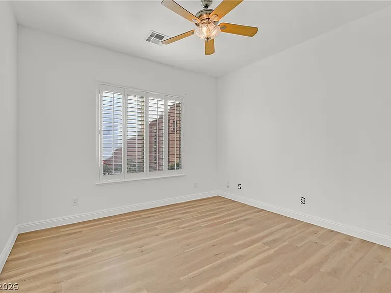 2184 Pont National Dr — Photo 20