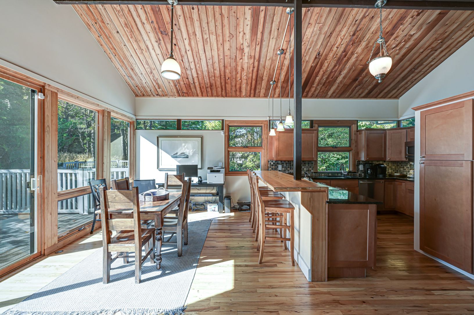  Kitchen/ Dining