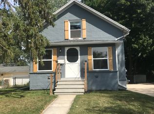 322 N Clinton St, Grand Ledge, MI 48837