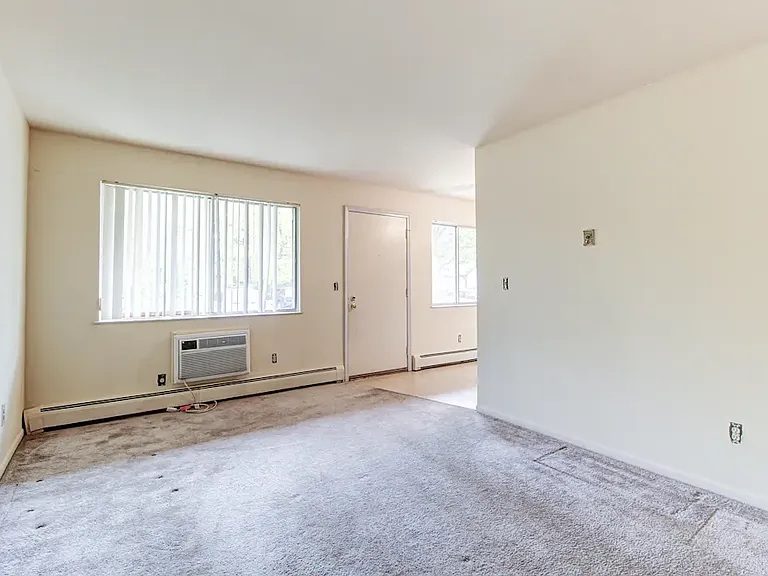 34630 Glenwood Rd — Photo 16