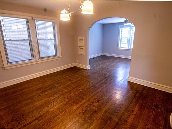 5th image of 5001 Oleatha Ave APT 2E