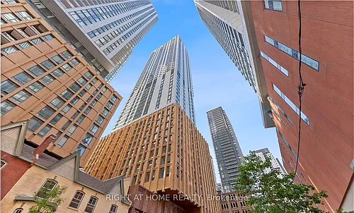 28 Widmer St Photo 1
