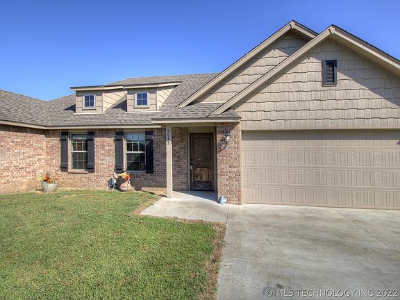 3rd image of 9955 Tall Pine Ln