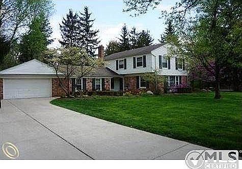 2nd image of 3211 E Bradford Dr