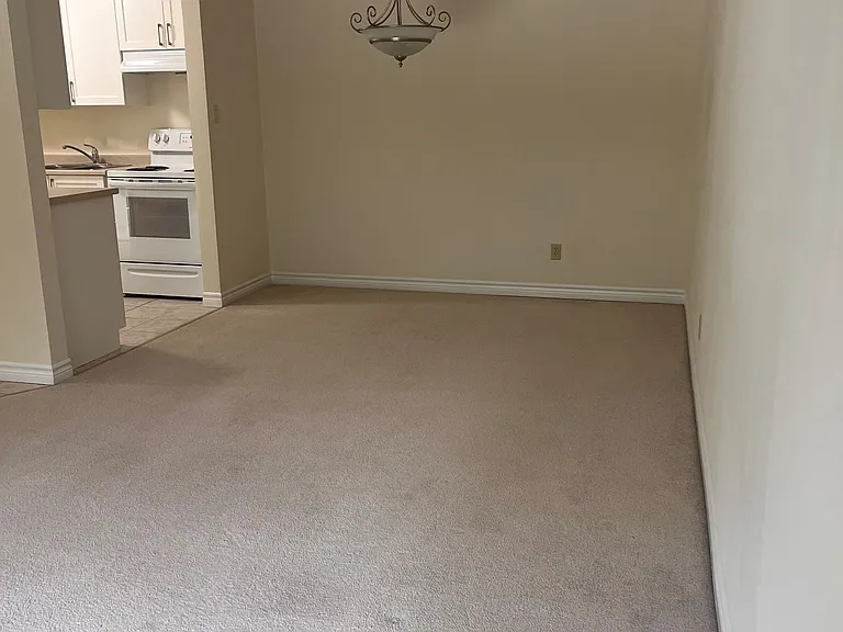 141 Edgehill Dr #L5 — Photo 4