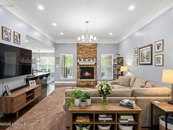 3rd image of 304 Hidden Falls Dr