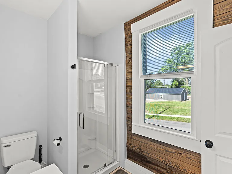 222 W Market St — Photo 20