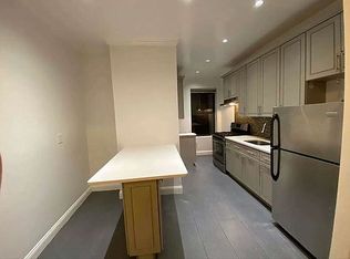 28-01 35th St #5, Astoria, NY 11103