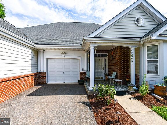 4th image of 13004 Crocker Pl