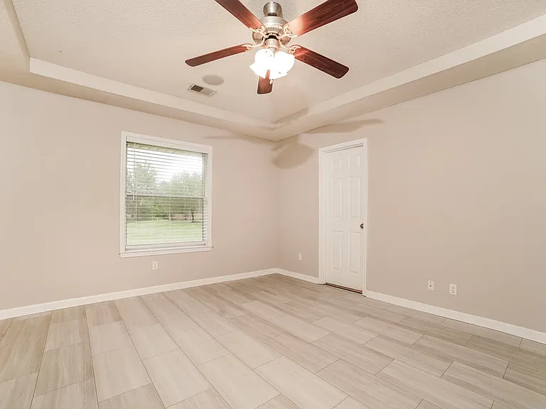 3950 Spring Lakes Cir — Photo 9