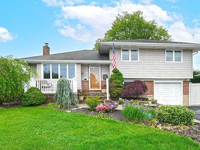 23 Redwood Drive, Plainview, NY, 11803