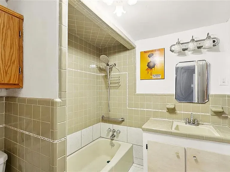 225 E Casa Calvo St — Photo 4