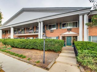 606 E Algonquin Rd UNIT 101, Arlington Heights, IL 60005