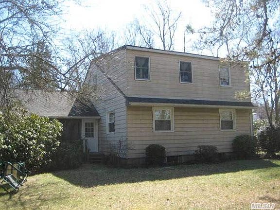 3rd image of 782 Sylvan Ave