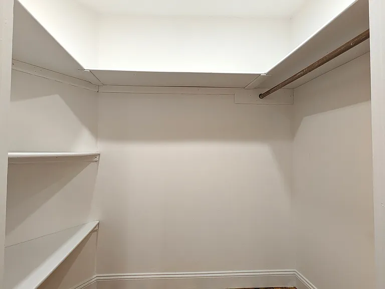 224 E 85th St #1 — Photo 16