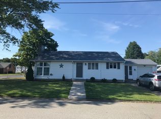 4 Lanni Dr, Pawtucket, RI 02861