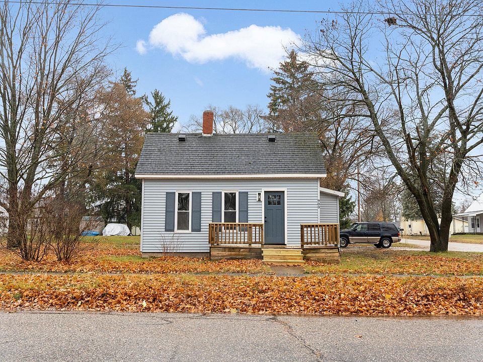 909 Elmer St, Cadillac, MI 49601 Zillow
