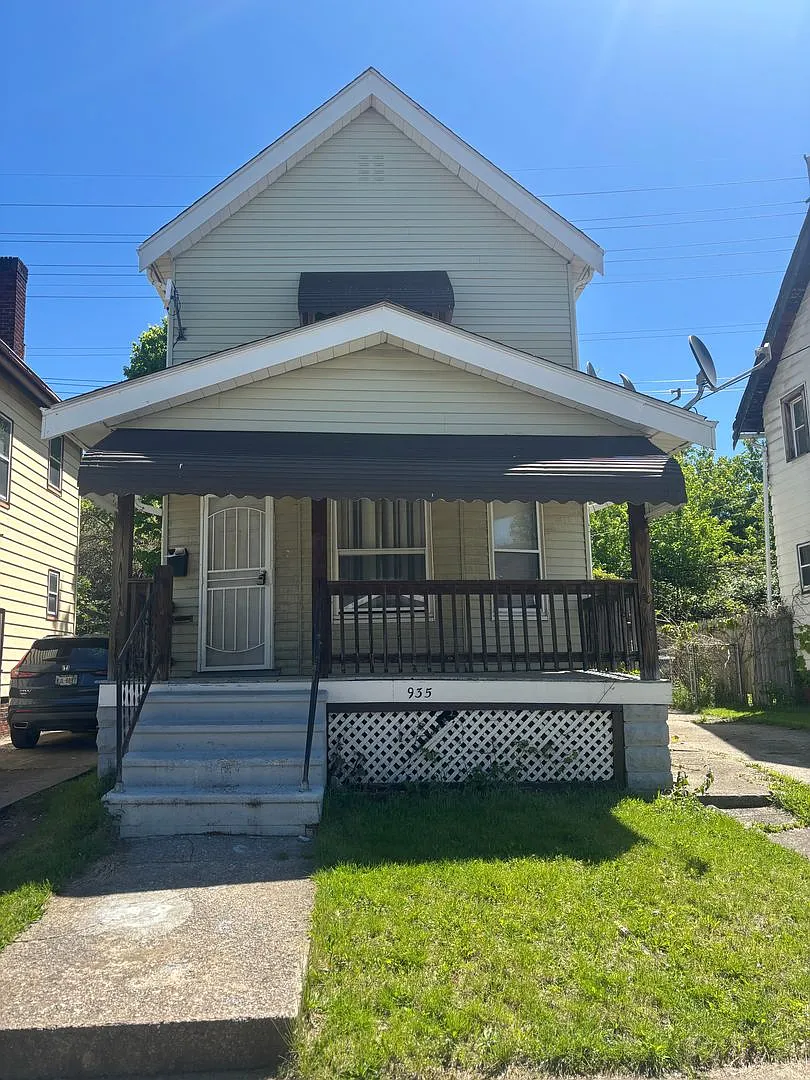 3bd Single Cash Pay/Section 8 — Photo 1