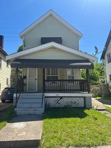 935 E 131st St Photo 1
