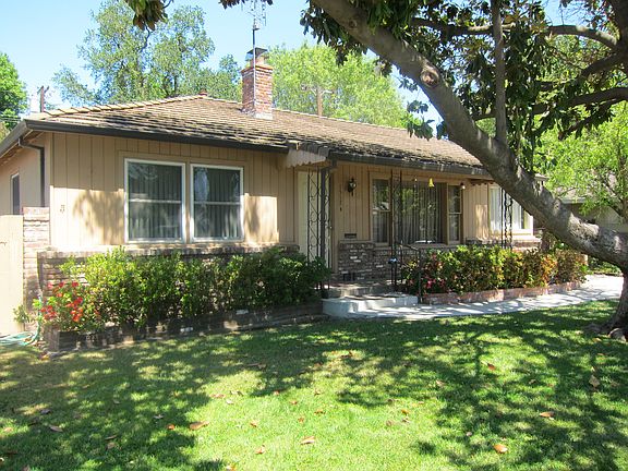 2nd image of 1517 Fallbrook St