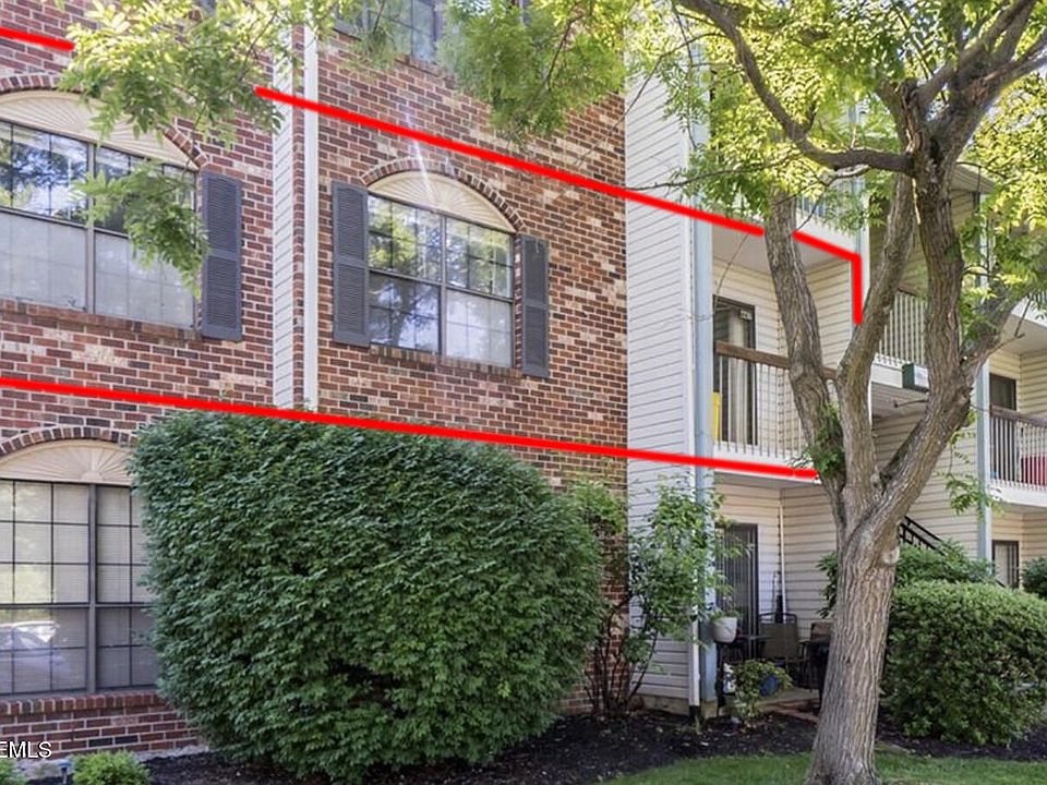 1st image of 447 Danbury Ln #447