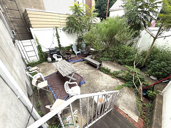 4th image of 156 5th St APT 2