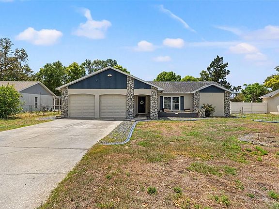 3rd image of 8392 Camphor Dr