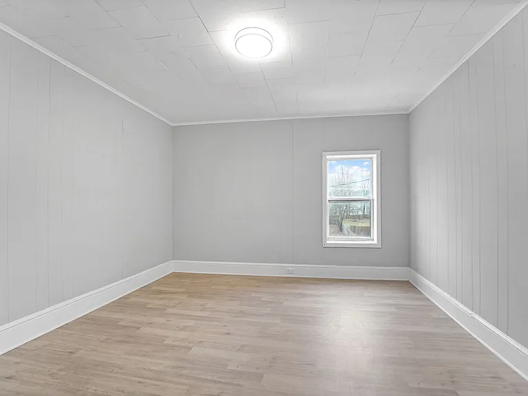 28 Lydia St #1-F — Photo 6