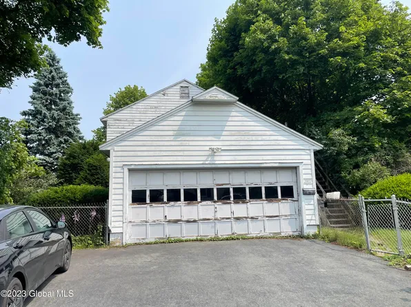 2202 12th Street, Troy, NY 12180