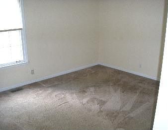 4th image of 609 Farmington Bnd