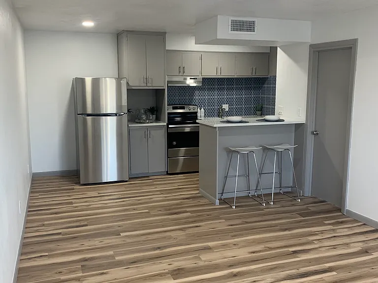 LR Kitch _08182022