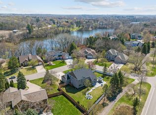 9154 Edinburgh Ln, Woodbury, MN 55125