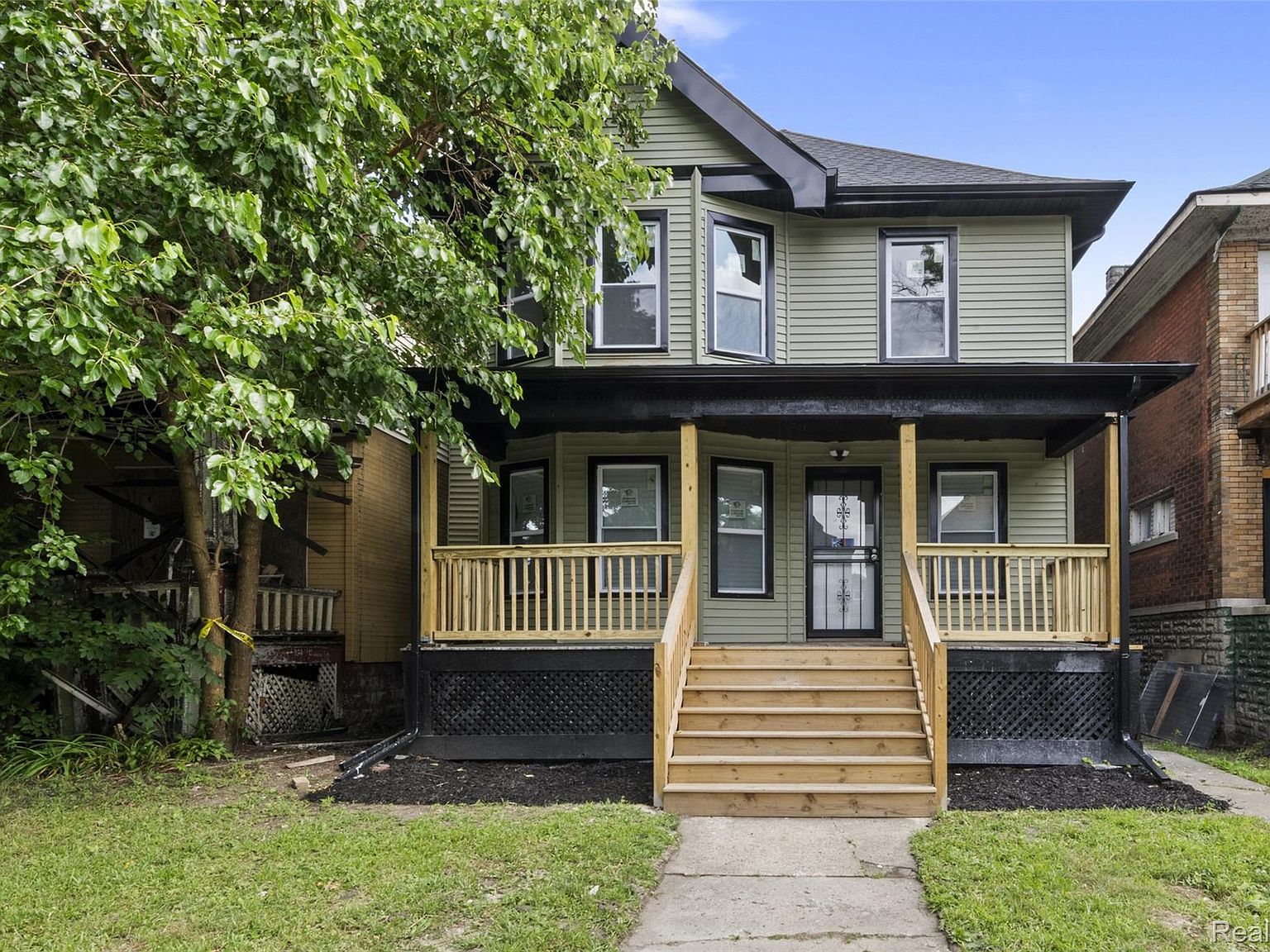 3281 Lothrop St NE, Detroit, MI 48206