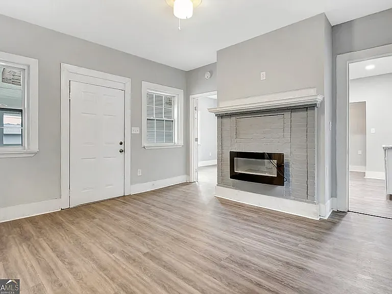 452 Forest Ave — Photo 4
