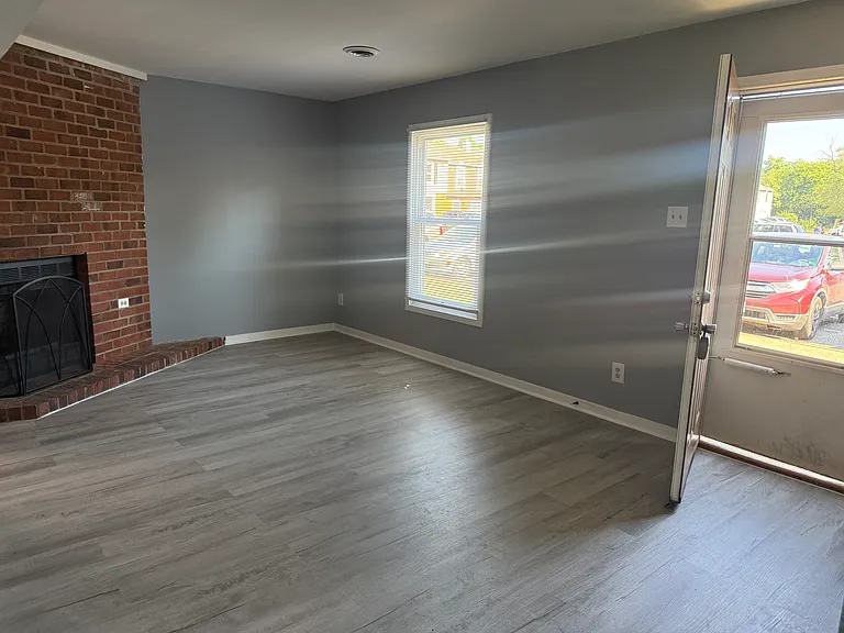 222 Knightsmanor Ct — Photo 9