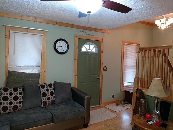 5th image of 217 N Park St