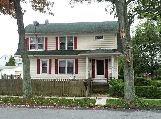 1st image of 215 Camden Ave