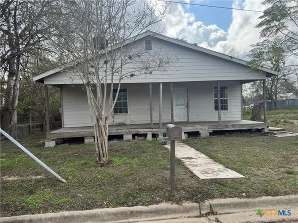 507 King St, Cuero, TX 77954