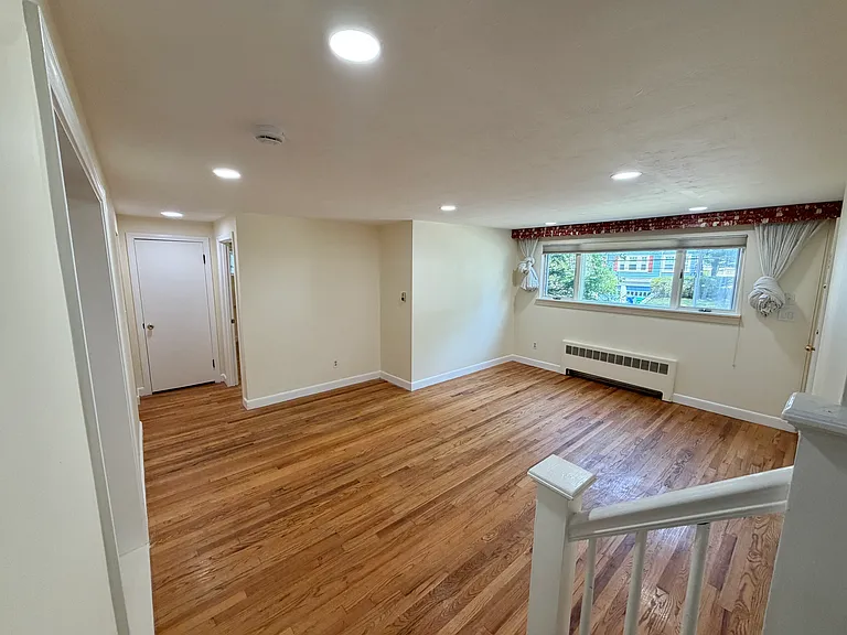 487 Lowell Ave #2 — Photo 6