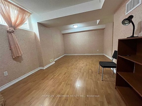 4th image of 26 Joanna Cres