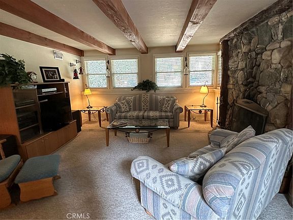 2nd image of 9120 Torrey Pines Rd