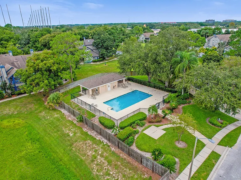3521 Moss Pointe Pl — Photo 23