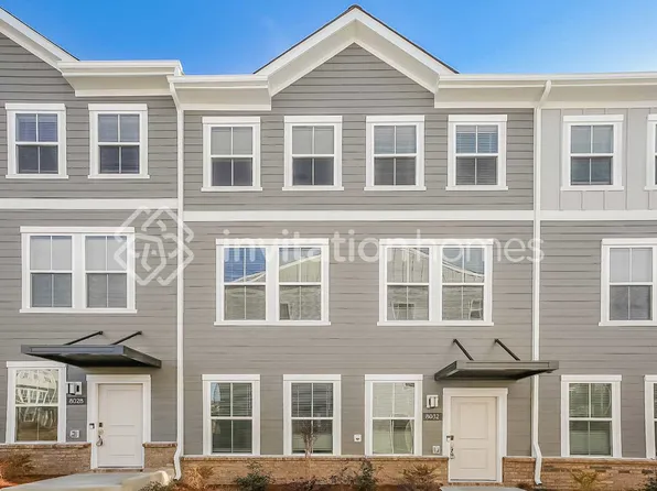 8032 Roest Ln, Charlotte, NC 28269