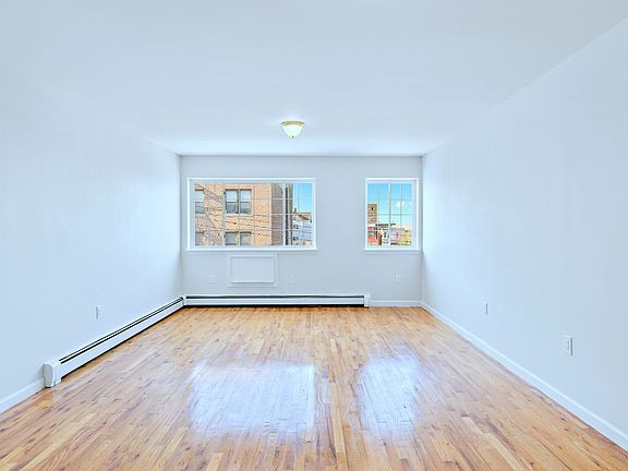2nd image of 723 E 216th St