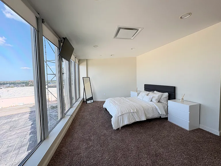 Second bedroom
