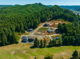 856 Masters Ct, Reedsport, OR 97467